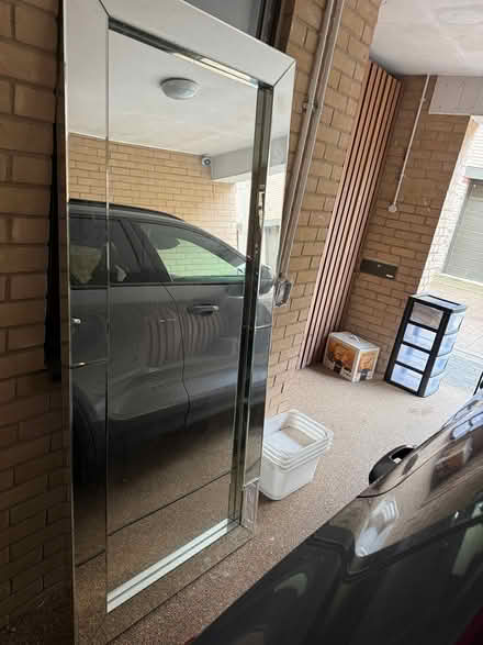 Photo of free Large standing mirror (Trumpington) #3