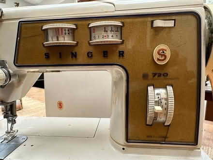Photo of free Faulty Singer 720 sewing machine (Chorlton, Manchester M21) #3