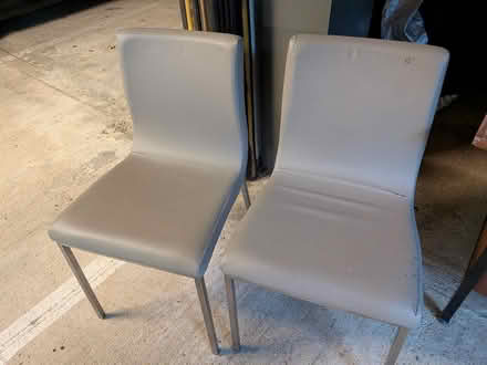 Photo of free Dining chairs (Bh48ab) #1