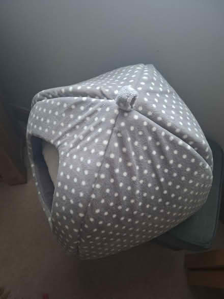 Photo of free Cat House/Bed (Baldock) #2