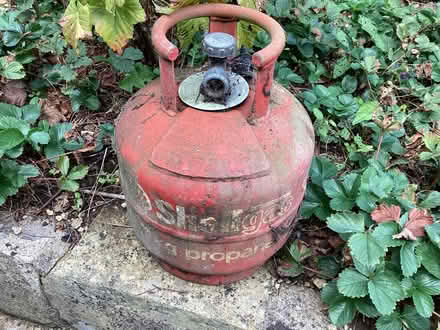Photo of free 1 small Shell red Gas bottle (Sharpstone) #1
