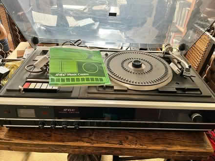 Photo of free GEC music centre (Anstey LE7) #2