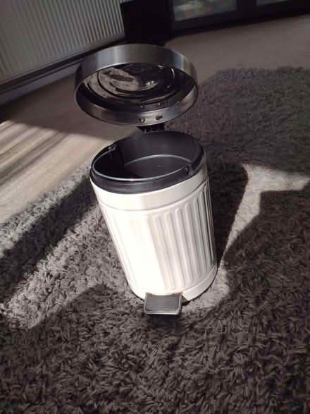 Photo of free Small bathroom pedal bin (Hatfield AL10) #1