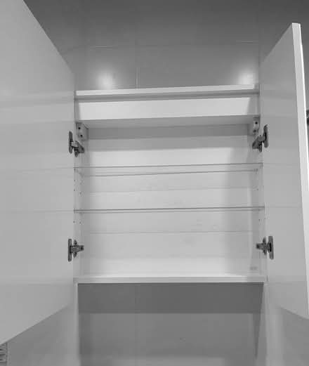 Photo of free Modern mirrored bathroom cabinet with inbuilt lighting (Belsize Park NW3) #3