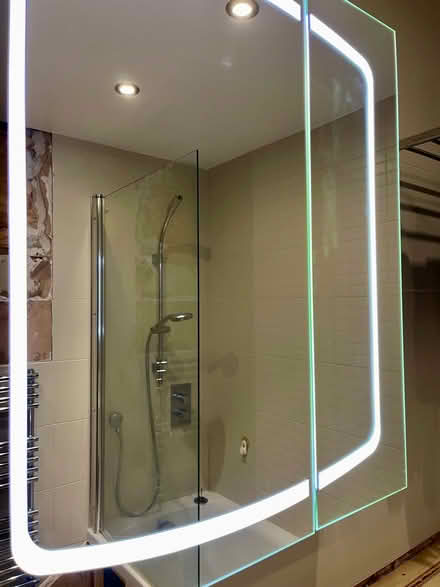 Photo of free Modern mirrored bathroom cabinet with inbuilt lighting (Belsize Park NW3) #2