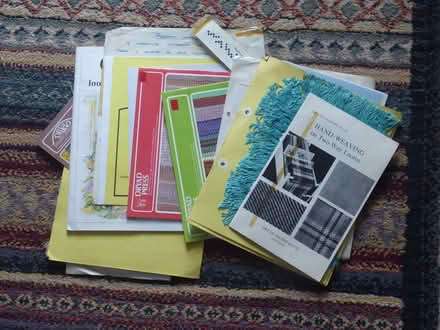 Photo of free Box of wool and weaving bits (Coleshill B46) #3