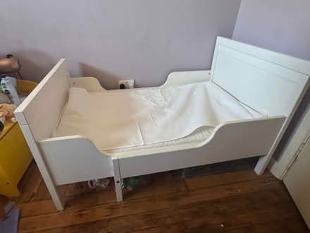 Photo of free IKEA extendable bed (SE6) #1