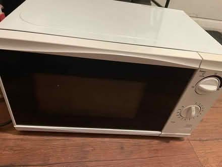 Photo of free Microwave (Selsdon CR2) #1