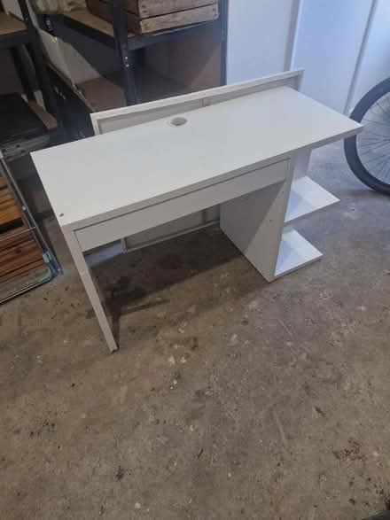 Photo of free Ikea desk (Tn49qe) #1