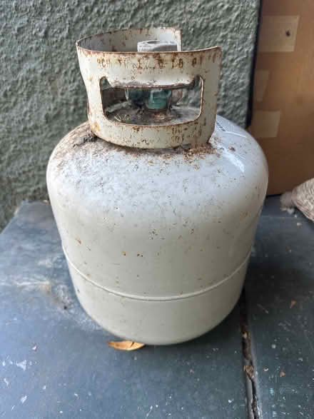 Photo of free Propane tank w propane (North San Leandro) #1