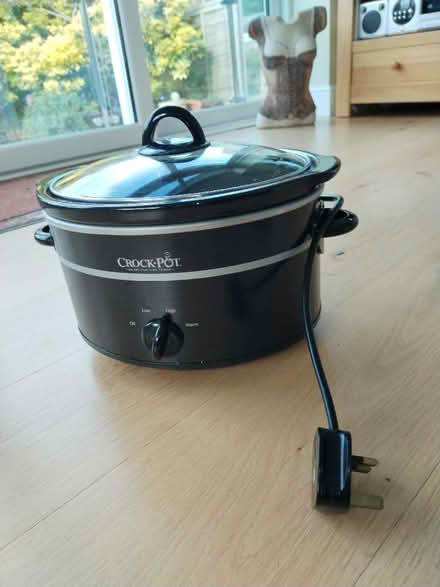 Photo of free Large Oval Crockpot/Slow Cooker (TN36) #2