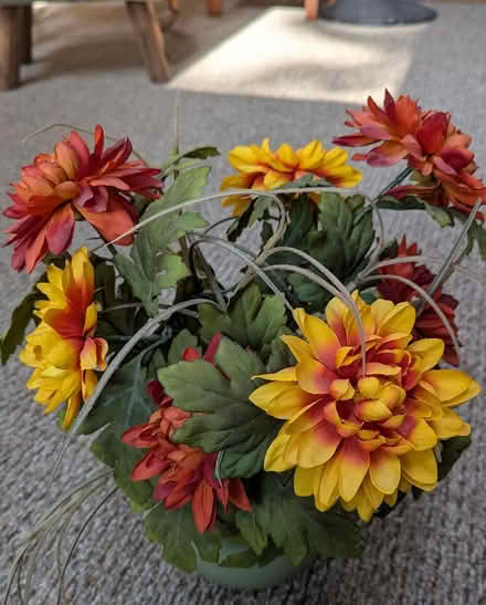 Photo of free vase of fall artificial flowers (West Springfield) #2