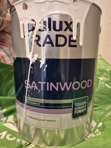 Photo of free 2.5l and 5l solvent based Dulux white paint. (Addiscombe CR0) #4