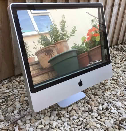 Photo of free Apple Mac computer converted into a mirror (Barton OX3) #1