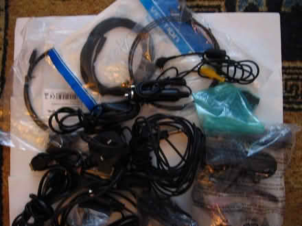 Photo of free Large Bag of Audio, Mobile, TV, Charger & Computer Cables (Coppull PR7) #4