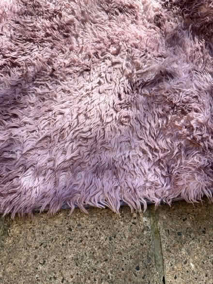 Photo of free Pink fluffy rug (LU5 5HX) #2