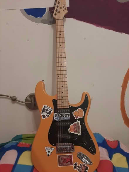 Photo of free Glarry Electric Guitar (W5) #1