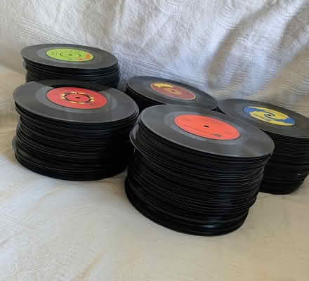 Photo of free Vintage 45 rpm vynil records (CT9) #2