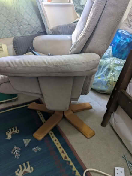 Photo of free Massage/recliner chair. (Chorley Moor PR7) #2