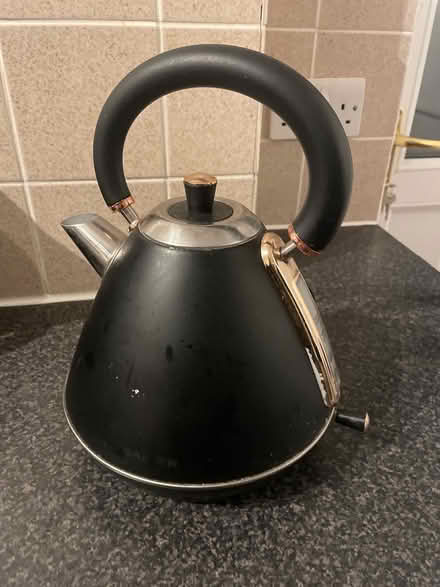 Photo of free kettle (Bracknell’s RG42) #1