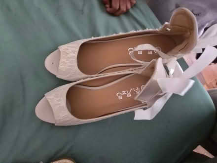 Photo of free White heels (Bloxwich, Walsall WS3) #2
