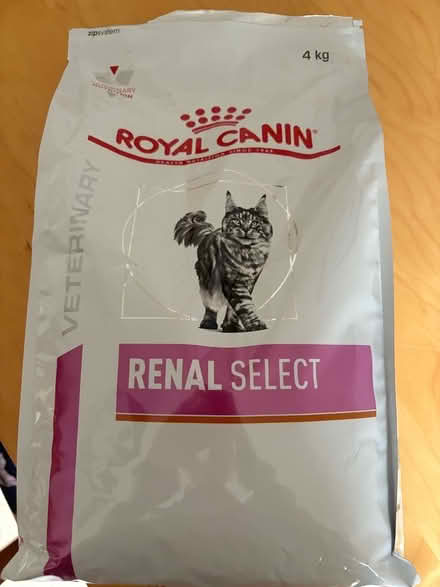 Photo of free Open bag of renal cat food (Goldington MK41) #1