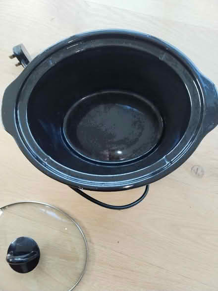 Photo of free Large Oval Crockpot/Slow Cooker (TN36) #3