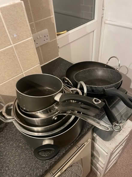 Photo of free Pots, lids and trays (Bracknell’s RG42) #1