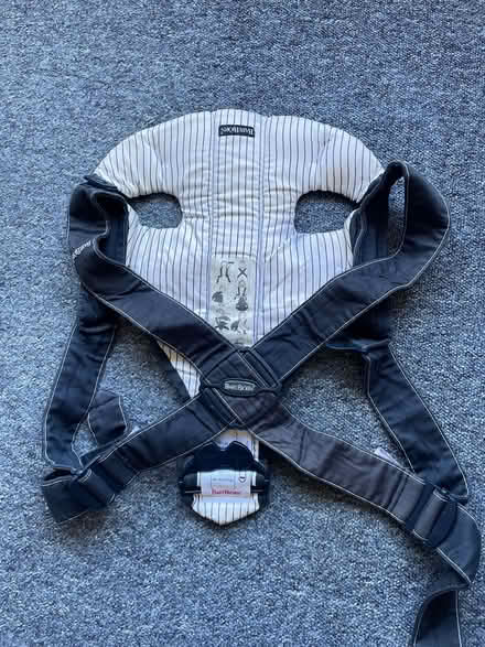 Photo of free Baby Björn Cotton Baby carrier (Cambridge CB4) #2