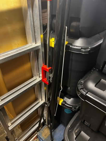 Photo of free Screen And Stand, Great Condition (Near Morrisons RG22) #2