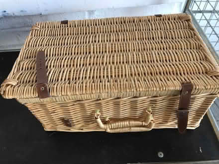 Photo of free Wicker Picnic Basket (Brookvale RG21) #2