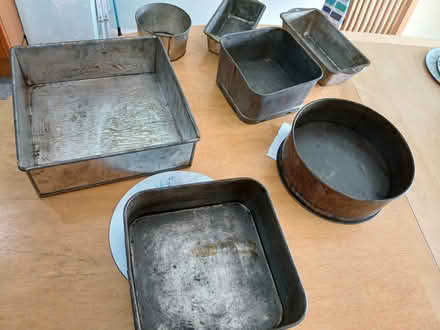 Photo of free Various cake tins (LU1. Caddington) #1