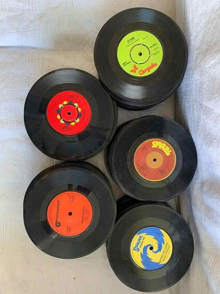 Photo of free Vintage 45 rpm vynil records (CT9) #1