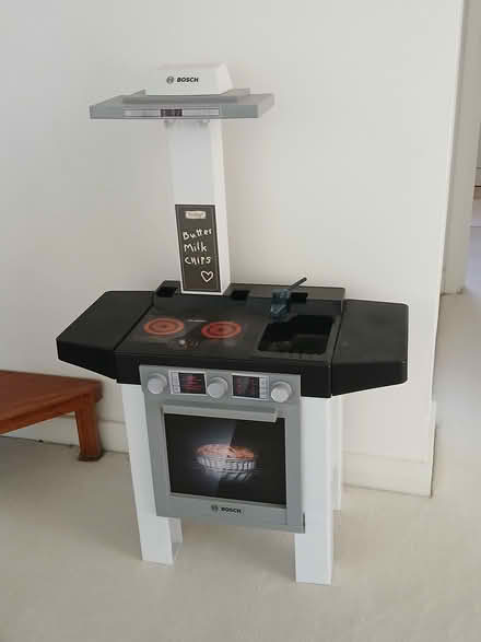 Photo of free Childs play cooker/ oven (thorpe bay SS1) #1