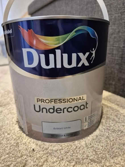 Photo of free 2.5l and 5l solvent based Dulux white paint. (Addiscombe CR0) #1