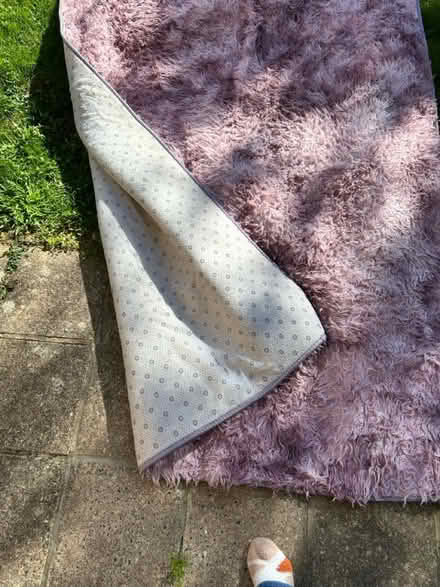 Photo of free Pink fluffy rug (LU5 5HX) #3