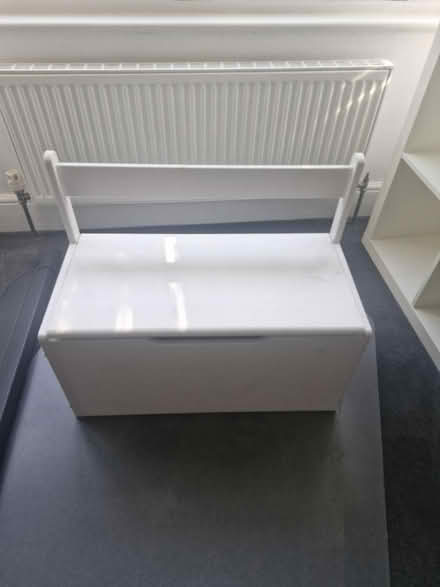 Photo of free Child seat/storage (Tn49qe) #1