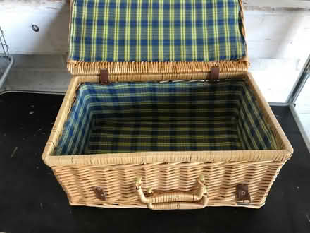 Photo of free Wicker Picnic Basket (Brookvale RG21) #1