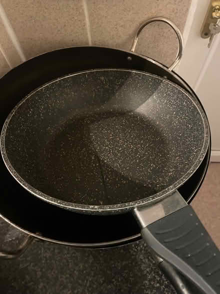 Photo of free Pots, lids and trays (Bracknell’s RG42) #2