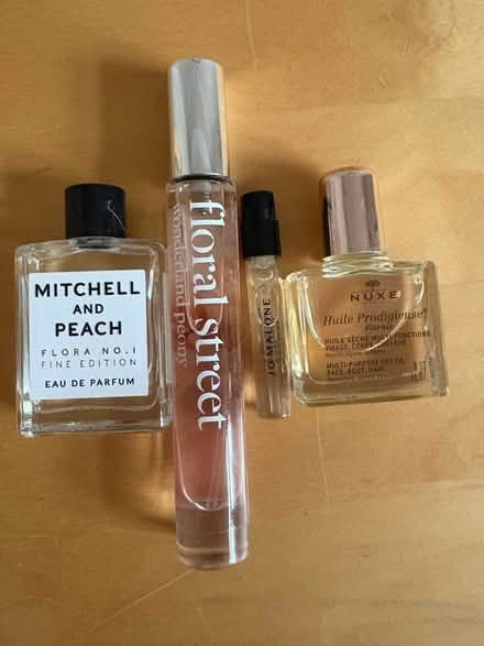 Photo of free A few perfume minis (Goldington MK41) #1