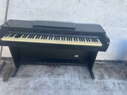 Photo of free Electric keyboard (IG3) #1