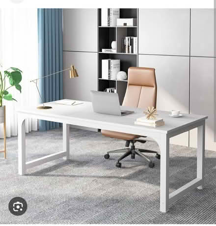 Photo of free White office desk (Watford WD17 1BJ) #2