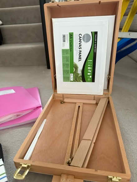 Photo of free Stationery, art supplies, easel (KT22 Oxshott) #4