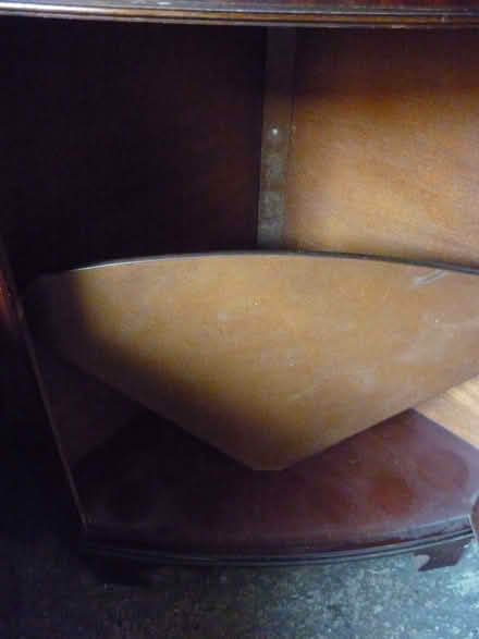 Photo of free Corner cabinet, brown with glass front (Westfield NR19) #4