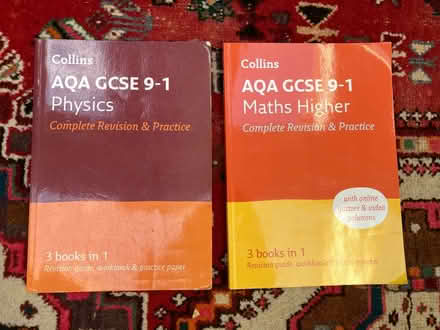 Photo of free 2 GCSE books - Maths & Physics (Ruislip UB10) #1