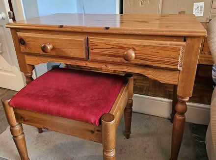 Photo of free Dressing table and stool (South Woodford E18) #1