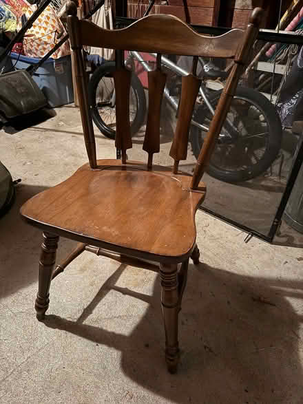 Photo of free Dining Table & 6 Chairs (Vernon, CT - near Henry Park) #4