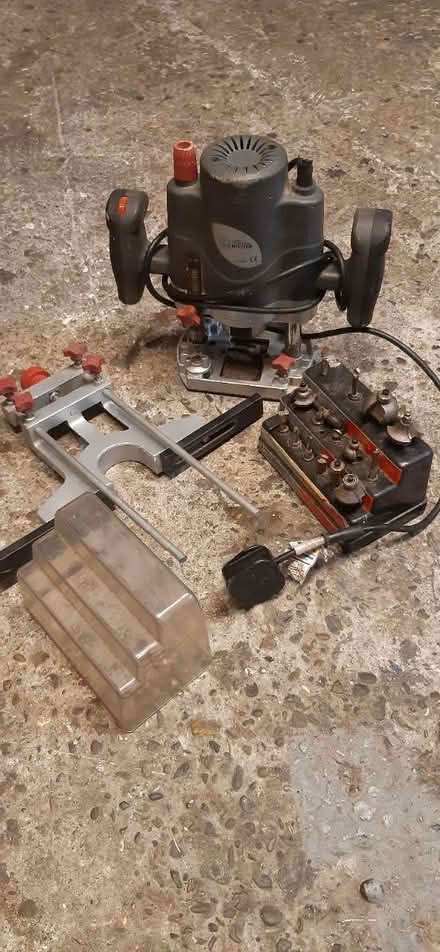 Photo of free router (Grassendale) #2