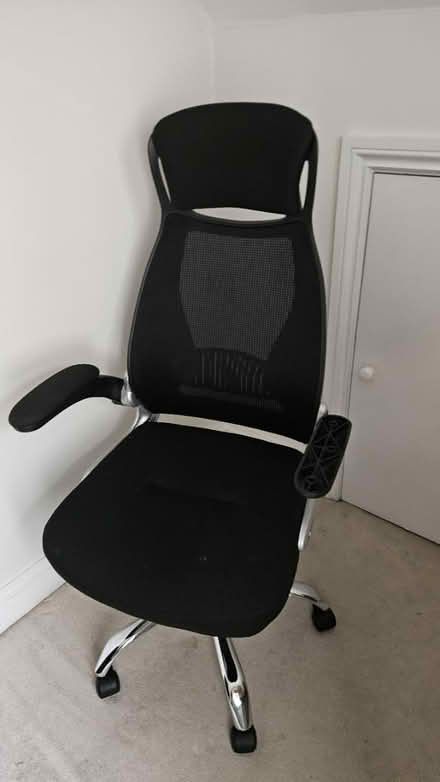 Photo of free Desk swivel chair (W9 Maida Vale) #1
