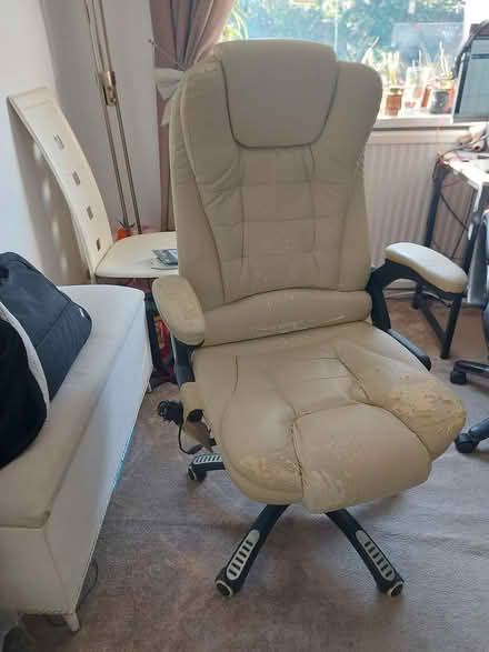 Photo of free Swivel chair (Horton bank top BD7) #1